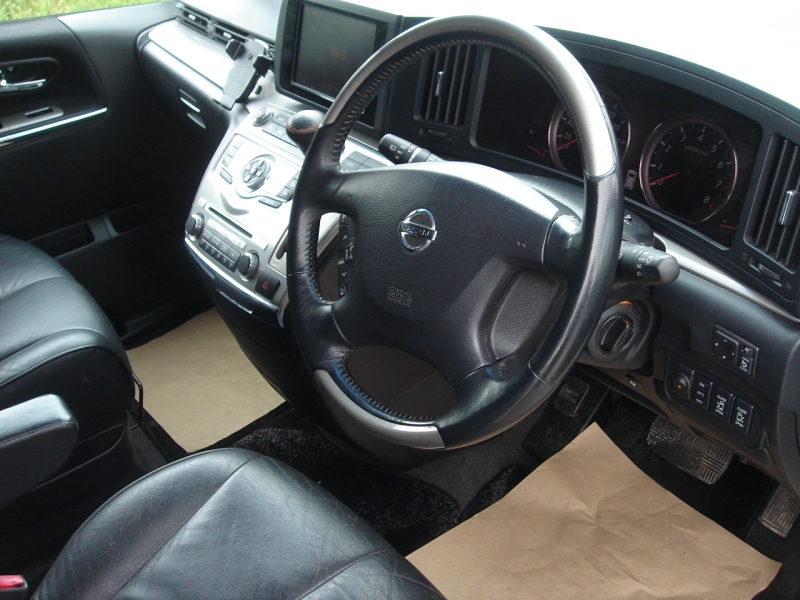 Nissan Elgrand Rider 3.5 V6