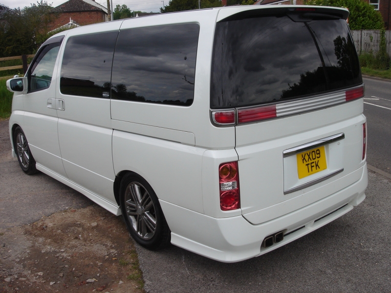 Nissan Elgrand Rider 3.5 V6