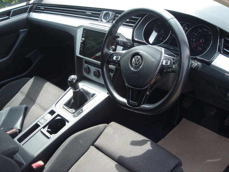 Volkswagen Passat SE Business TDI