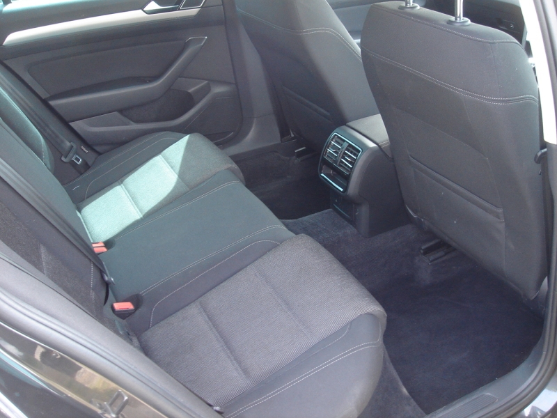 Volkswagen Passat SE Business TDI