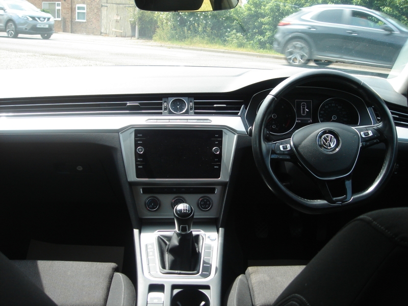 Volkswagen Passat SE Business TDI
