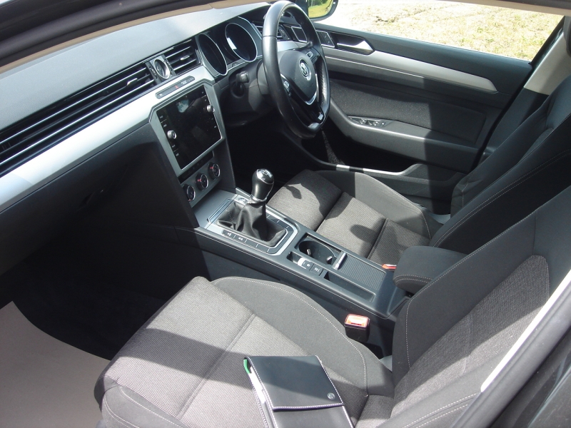 Volkswagen Passat SE Business TDI