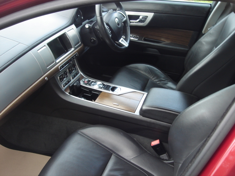 Jaguar XF Luxury