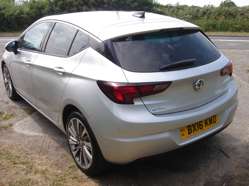 Vauxhall Astra Elite Nav CDTI