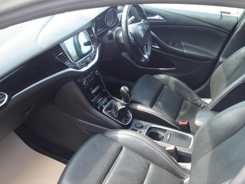 Vauxhall Astra Elite Nav CDTI