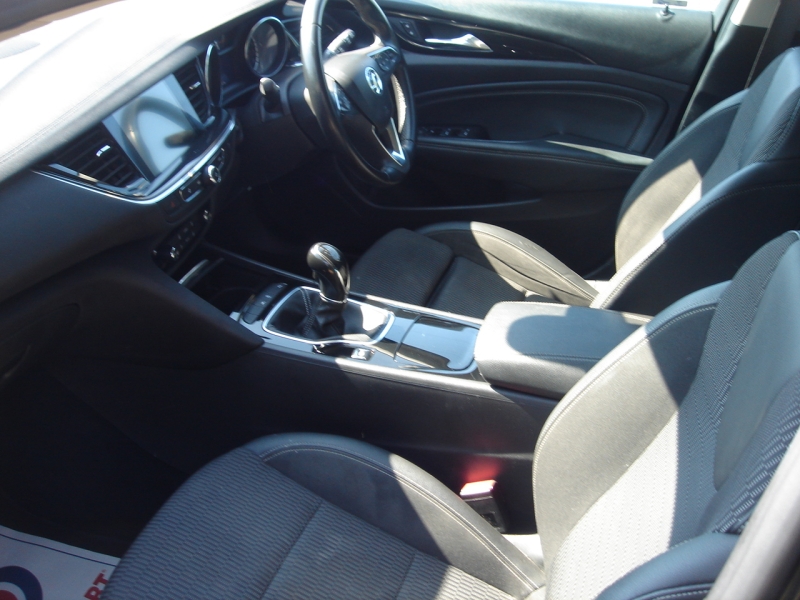 Vauxhall Insignia SRi Grand Sport